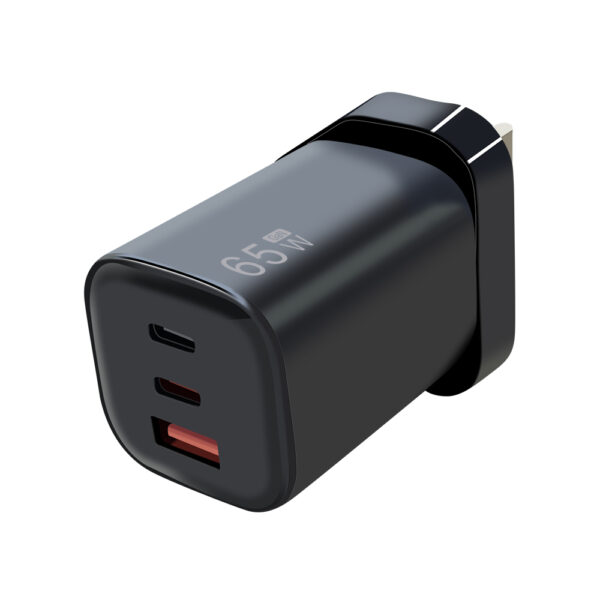 65W 3- Port Fast Charging Charger - Image 9