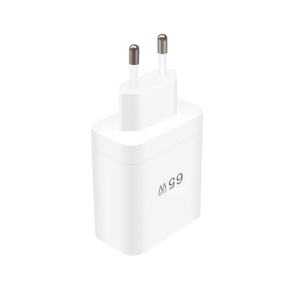 65W 3- Port Fast Charging Charger - Image 11