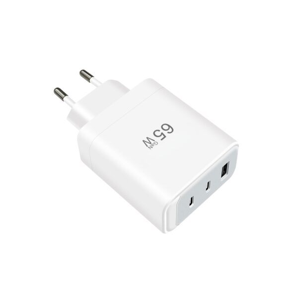 65W 3- Port Fast Charging Charger - Image 12